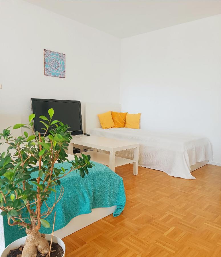Sonniges 2-Zimmer-Gartenapartment Bietigheim-Bissingen Buitenkant foto